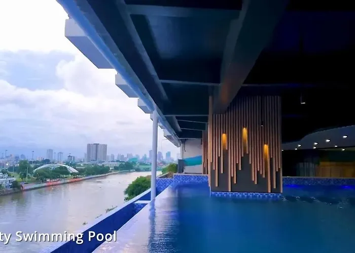 Cozy In Mandaluyong With Balcony, Pool &netflix * Manila