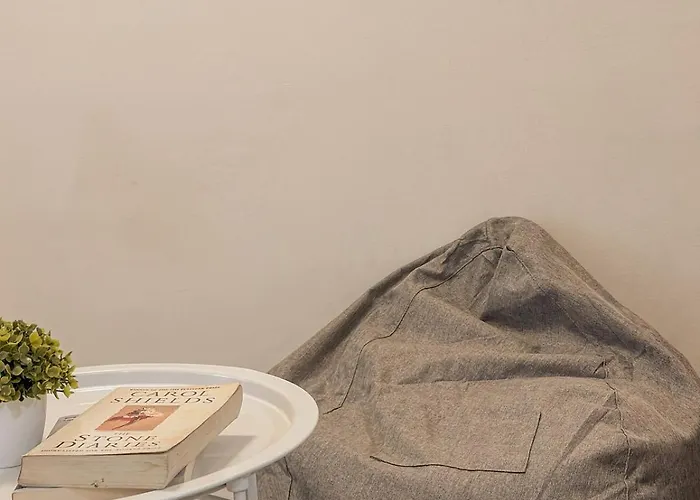 Cozy In Mandaluyong With Balcony, Pool &netflix Apartment Manila
