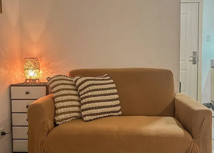 Apartment Cozy In Mandaluyong With Balcony, Pool &netflix