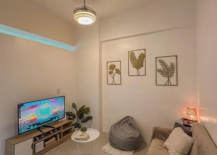 Cozy In Mandaluyong With Balcony, Pool &netflix Manila