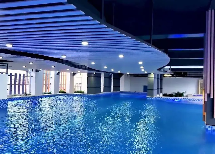 Cozy In Mandaluyong With Balcony, Pool &netflix *