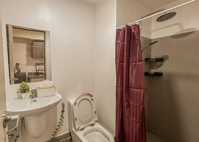 Cozy In Mandaluyong With Balcony, Pool &netflix Apartment